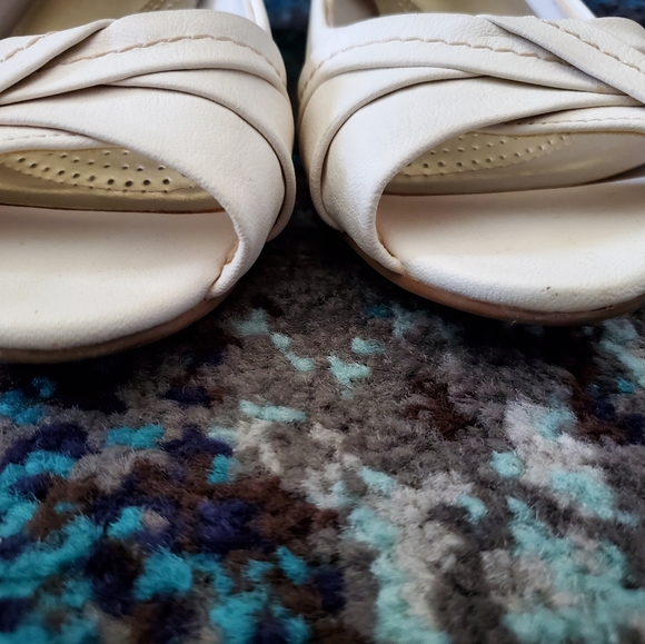 Dexflex Comfort Flats with Wedge Heel Cream 8W - Picture 6 of 8